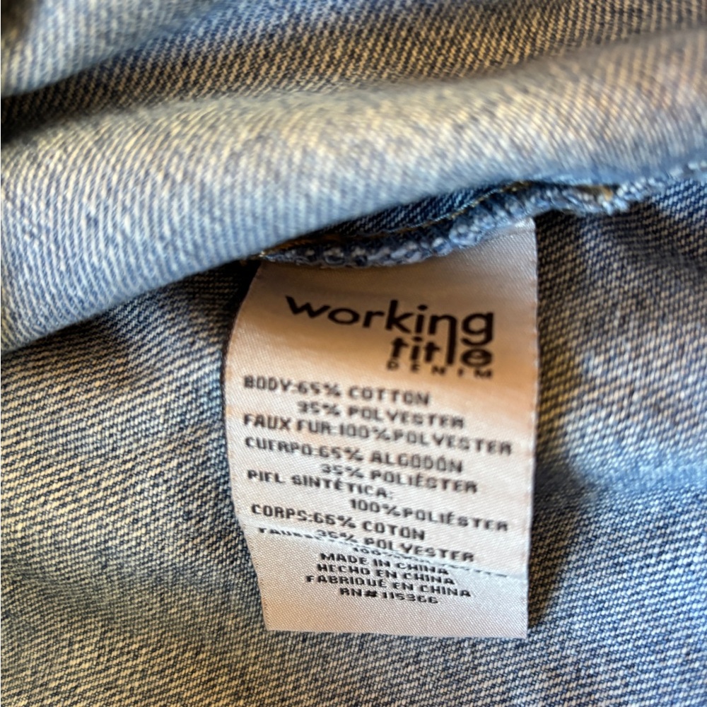 Blue Denim Jacket with Sherpa Collar Medium Working Title - Picture 4 of 5